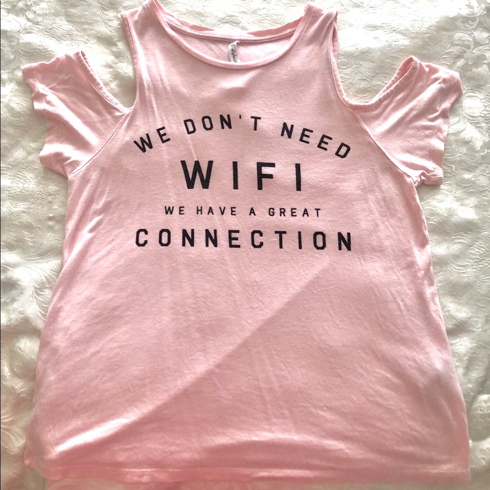 🌸 Light pink shirt 🌸